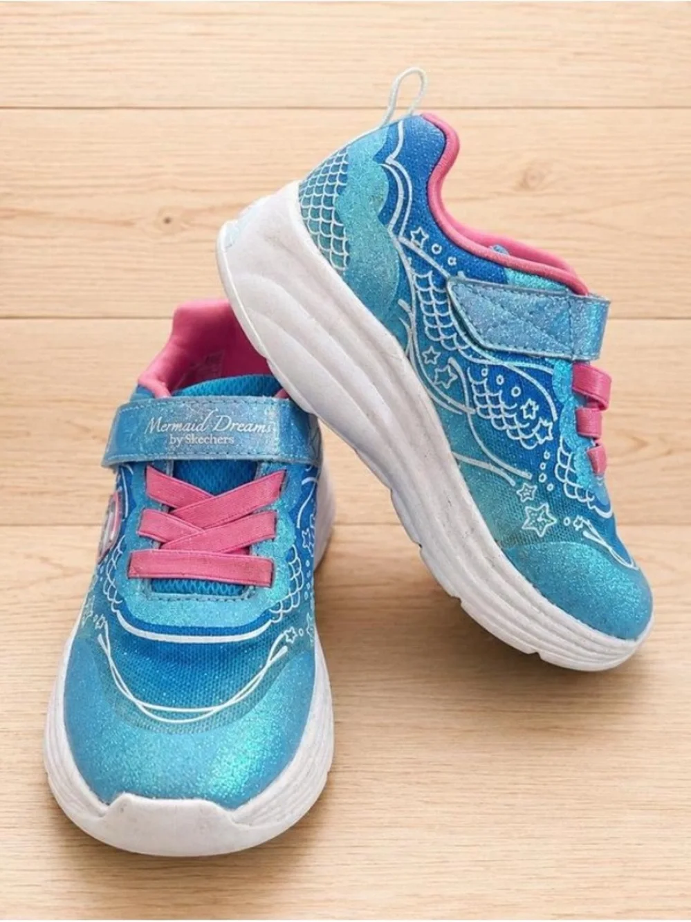 Sketchers Kids Blue Mermaid Light-Up Sneakers with Pink Accents 9 toddler